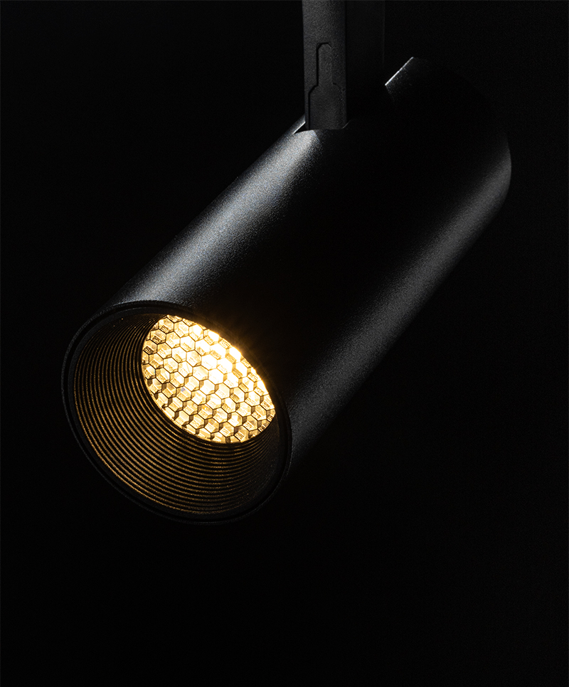Spot-Target-preto-4